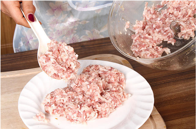 Household Kitchen Manual Meat Grinder Hand-Cranked Cooking Machine Vegetable Dryer Vegetable Cutting Machine Chili Garlic Chopper detail 9