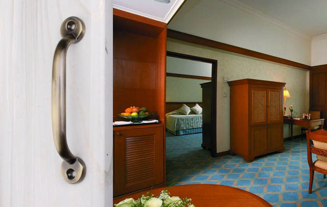 Direct Sales from the Manufacturer: Exposed Zinc Alloy Handles, Exposed Hole Drawer Handles, Shoe Cabinet Door Handles, Wooden Door Handles, Small Handles, Drawer Cabinet Handles detail 5