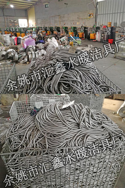 Factory direct supply shower hose electroplating encryption explosion-proof shower hose blister packaging shower nozzle hose supply detail 10