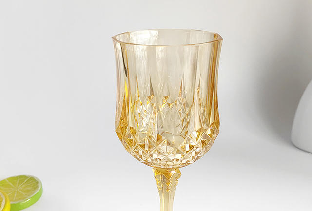 Factory Direct Sales Bar Wine Glasses Creative Diamond Pattern Champagne Glasses Liquor Glasses Colorful Tall Plastic Wine Glasses detail 6