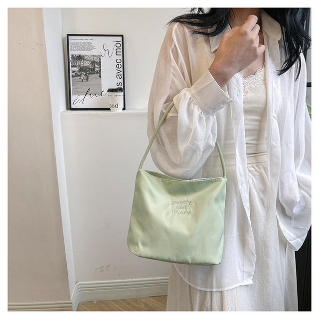 Korean-Style Dopamine Embroidered Nylon Bag Birthday Wedding Gift Bag Casual Versatile Shoulder Underarm Bucket Bag detail 9