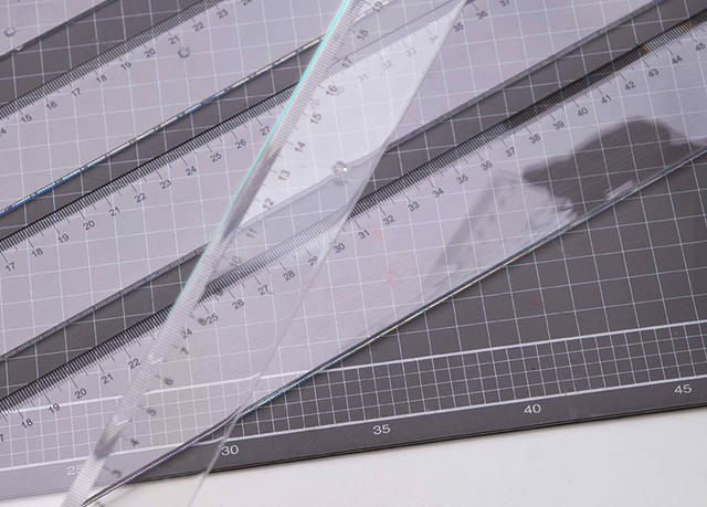 Deli 6240 Ruler 20/30/40/50/60cm Student Drawing Transparent Scale Plastic Ruler Stationery detail 6