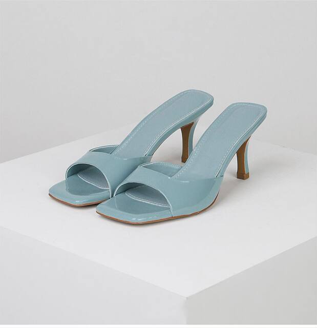 Patent Leather High Heel Sandals Women's 2023 Summer New British Style Square Heel plus size Women's Slippers detail 4