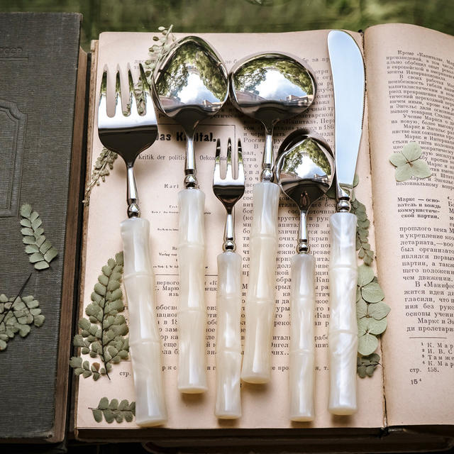High-Quality Stainless Steel Cutlery Set: Steak Knife, Fork, and Spoon Three-Piece Set, High-End Western-Style Dessert Spoon, Long-Handled Knife, Fork, and Spoon detail 11