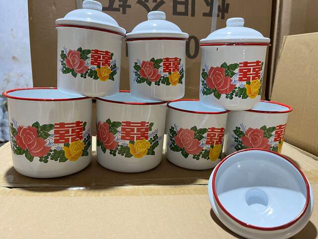 New Retro Floral Double Happiness Enamel Cup, Vintage Iron Tea Mug, Wedding Candy Cup, Souvenir Enamel Mug, Mug detail 2