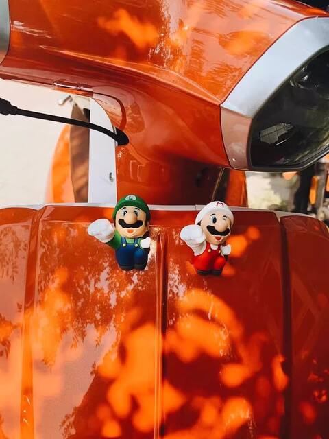 Super Mario electric car 3D stereo car stickers motorcycle body decorations doll car ornaments stickers detail 2