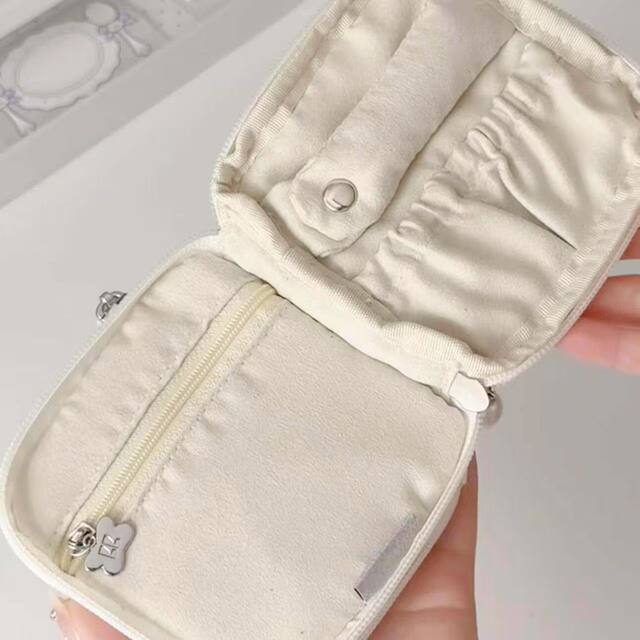 2026 Velvet Cute Style Polka Dot Korean Style Jewelry Storage Bag for Women Large Capacity Portable Storage Bag detail 7