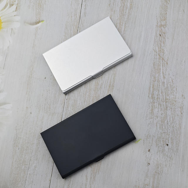 Ultra-thin aluminum alloy business card case matte business card holder carry gift business card holder laser logo detail 10