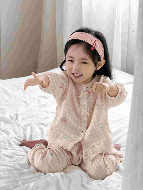 Children's Pajamas Pure Cotton Double-Layer Gauze Spring, Summer and Autumn Thin Baby Home Clothes Men's and Women's Cartoon Air-Conditioned Clothing Set detail 6