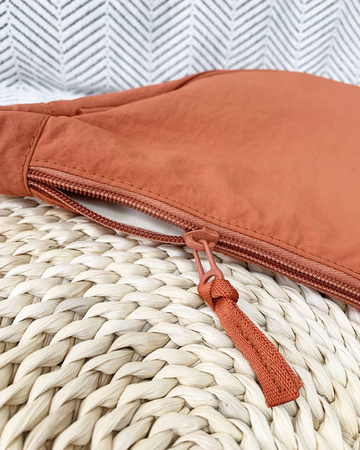 U Family's Same Cross-Border 2025 Summer Crossbody Bag Women's Trendy Dumpling Bag Nylon Lightweight Small Shoulder Bag Versatile Shoulder Bag detail 4