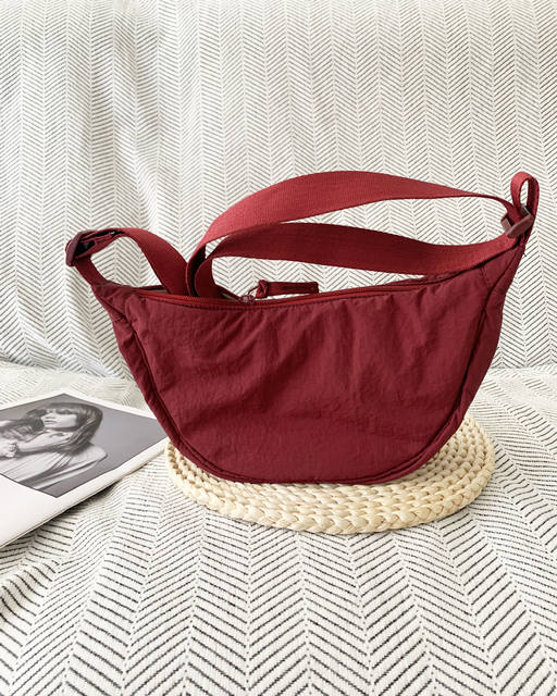 U Family's Same Cross-Border 2025 Summer Crossbody Bag Women's Trendy Dumpling Bag Nylon Lightweight Small Shoulder Bag Versatile Shoulder Bag detail 8