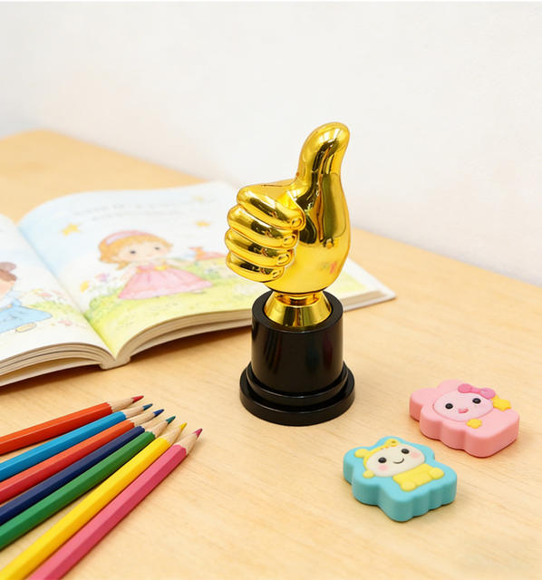 Cross-Border Thumb Trophy Children's Kindergarten Dance Competition Plastic Mini Trophy Student Award Commemorative Wholesale detail 10