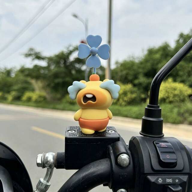 Electric Vehicle Decoration Capybara Lulu Rotating Windmill Bicycle Motorcycle Universal Cute Decorative Toy Pendant detail 6