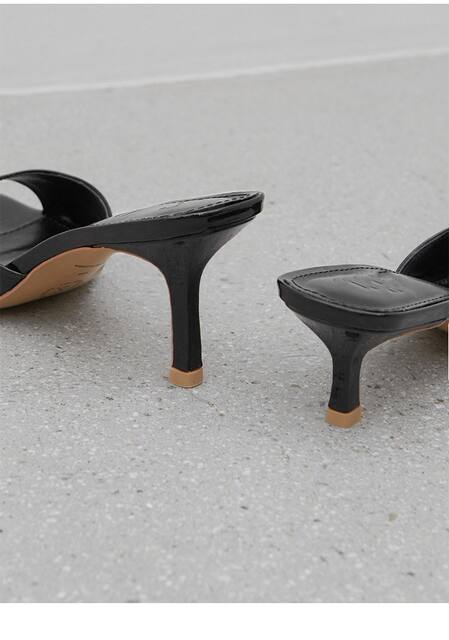Patent Leather High Heel Sandals Women's 2023 Summer New British Style Square Heel plus size Women's Slippers detail 6