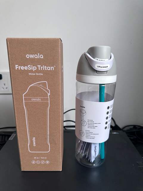 New Owala Plastic Water Cup Freesip Straw Cup Outdoor Fitness Portable Water Cup with Handle Sports Plastic Cup detail 8