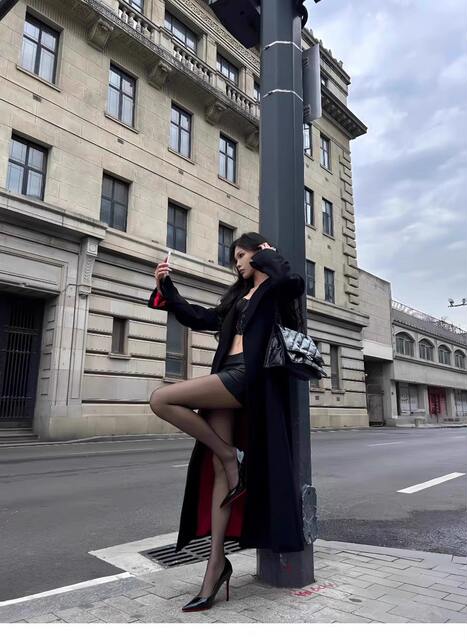 Black Pointed-Toe Red-Soled Comfortable High-Heeled Shoes for Women, 2026 Early Spring New Style, Sexy Versatile Stiletto Side-Cut Single Shoes detail 12