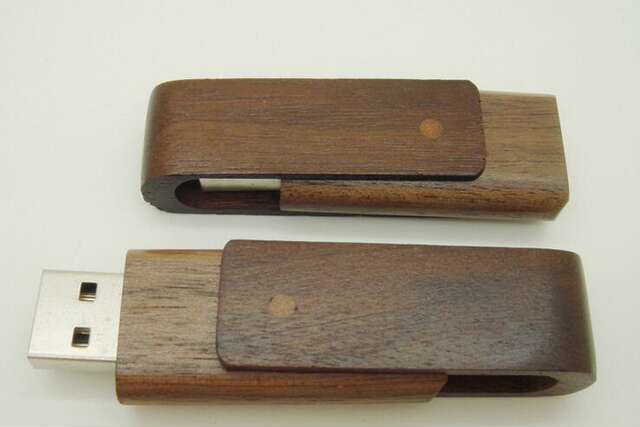 Bamboo USB flash drive rotating bamboo USB flash drive detail 5