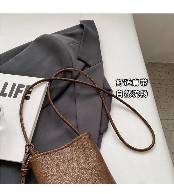 Versatile Literary and Artistic Small Fresh Small Ball Pendant Super Popular Crossbody Mobile Phone Bag Soft Leather Cute Mini Small Bag for Women detail 6