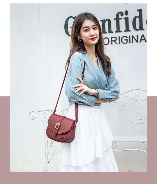 Simple Metal Buckle Flap Adjustable Shoulder Strap Crossbody Bag, Versatile and Stylish 2026 Commuter Women's Bag, Fashionable Saddle Bag detail 3