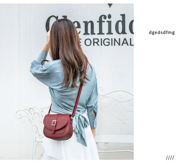 Simple Metal Buckle Flap Adjustable Shoulder Strap Crossbody Bag, Versatile and Stylish 2026 Commuter Women's Bag, Fashionable Saddle Bag detail 5