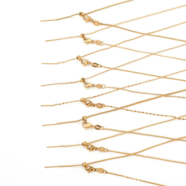 Titanium Steel Non-Fading Universal Chain Stainless Steel Necklace for Women, Light Luxury Clavicle Chain, Adjustable for Autumn and Winter, High-End DIY Accessory detail 4
