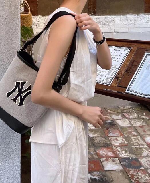 Korean Mlb Canvas Bucket Bag Underarm Bag Handbag Ny Fashion Trendy Women's Bag Versatile Shoulder Crossbody Bag detail 12