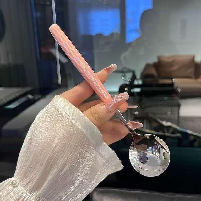 Light Luxury Stainless Steel Spoon for Home Use, High Aesthetic Value Soup Spoon, Creative Girly Style, Plastic Handle Round Spoon for Fruit and Dessert detail 5