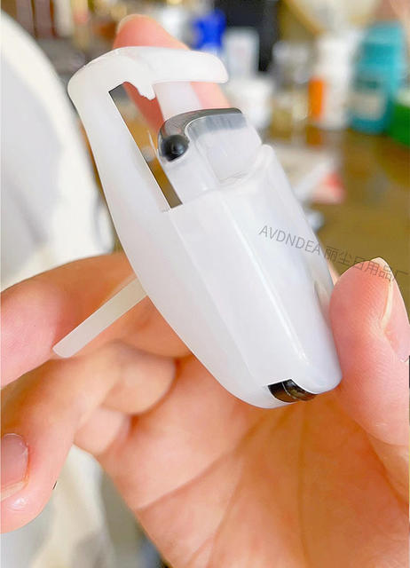 Mini Eyelash Curler, Press-Type Wide-Angle Eyelash Curler, Portable Sunflower-Shaped Curling and Styling Partial Eyelash Applicator Factory detail 11