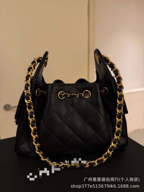 Cross-Border Wholesale 25C Hippie Hobo Genuine Leather Quilted Chain Bag Drawstring Bucket Bag Underarm 25Bag Single Shoulder Women's Bag detail 1