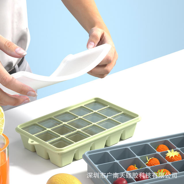 Cross-Border Silicone Mold Ice Tray with 15 Compartments for Home Use, Food Storage Box, Preservation Box, Freezer Tray with Lid detail 4