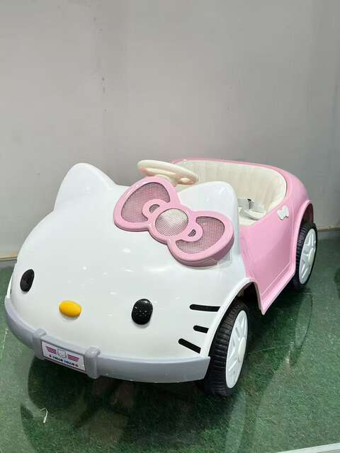 Children's Electric Car, Small Kt Cat Model, Four-Wheel Remote Control Car, Can Seat People, Swaying Feature, Cute Toy Car for Boys and Girls detail 2