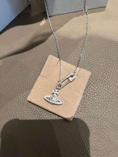 Empress Dowager Boutique Saturn Pin Necklace Girls New Entry Luxury Pape Pendant Niche High-end Clavicle Chain detail 7