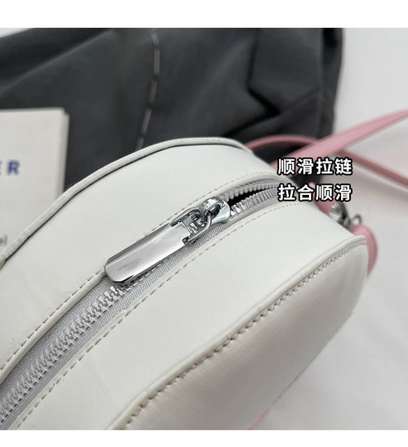 New Funny Skull Bag, Personalized and Interesting Crossbody Bag, Fashionable Contrasting Color Niche Design Shoulder Bag, Cross-Border Women's Bag detail 5
