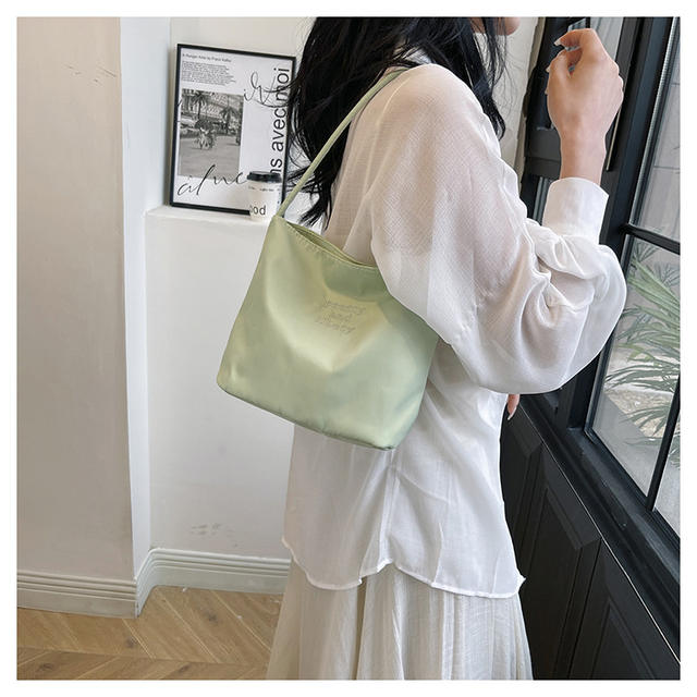 Korean-Style Dopamine Embroidered Nylon Bag Birthday Wedding Gift Bag Casual Versatile Shoulder Underarm Bucket Bag detail 10