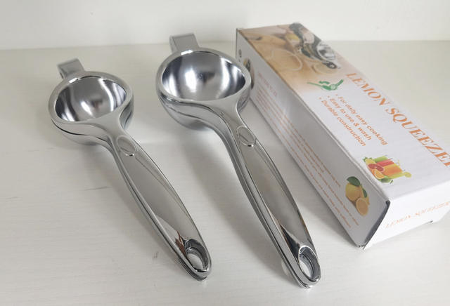Large Lemon Squeezer Manual Squeezing Multifunctional Juicer Orange Lemon Clamp Squeeze Household Juice Squeezer detail 3