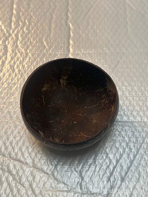 Vietnam Natural Old Coconut Shell Bowl Coconut Shell Bowl Factory Wholesale Source Hainan Creative Handmade Disposable Dongxing Small detail 3