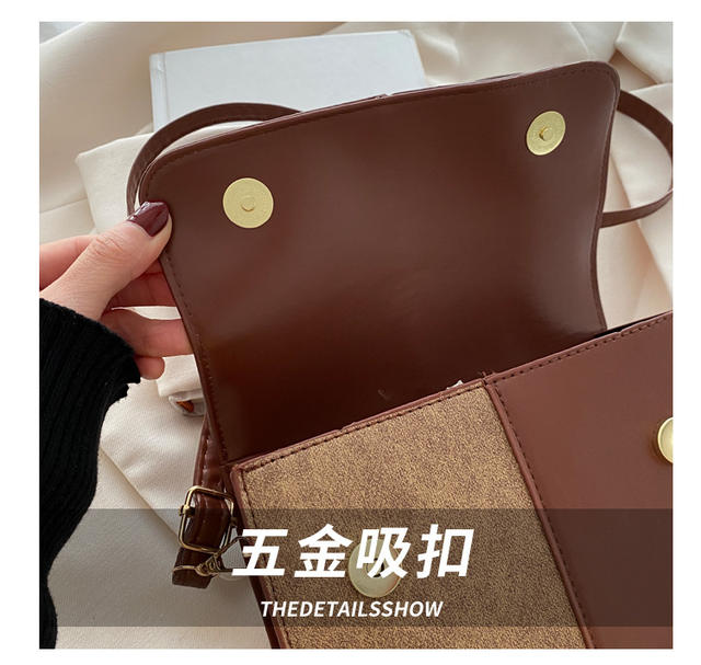 Niche Design Portable Small Bag Women's 2024 Winter New Fashionable Commuter Small Square Bag High Beauty Shoulder Bag detail 4