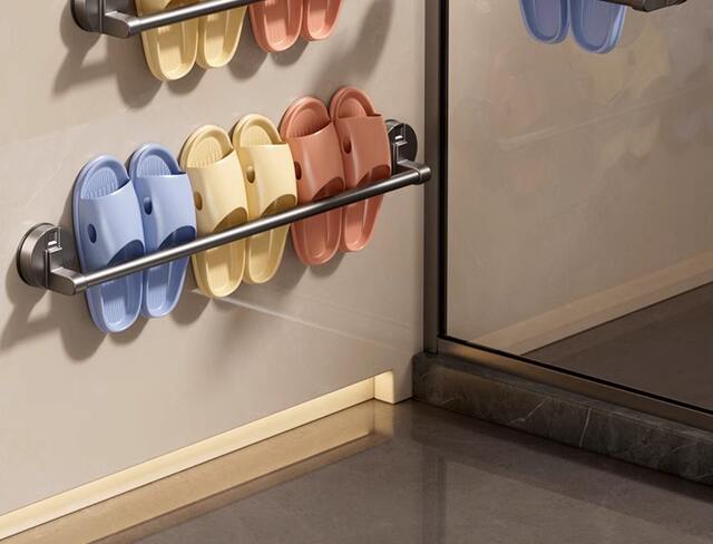 Suction Cup Bathroom Slipper Rack, No-Drill Bathroom Storage Rack, Shoe Organizer, Bathroom Slipper Draining Hanger detail 4