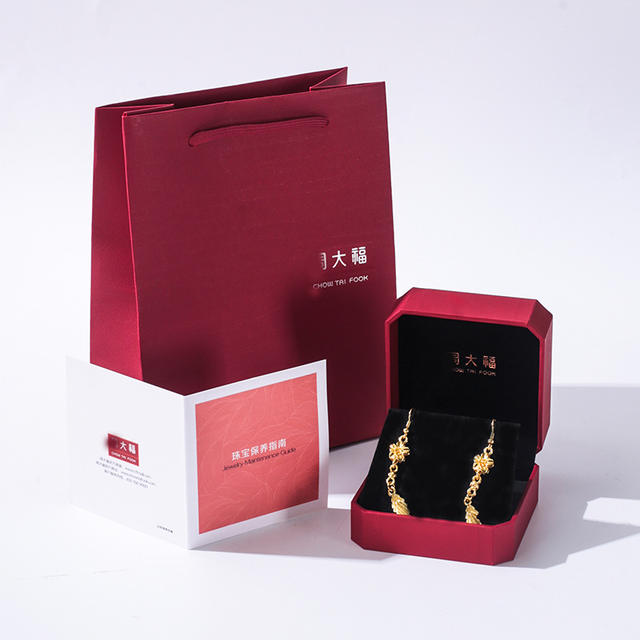 Chow Tai Fook Style Octagonal Jewelry Box, Red Leatherette Paper, Fashionable and High-End Gift Packaging for Wedding Gifts, Ring Box detail 2