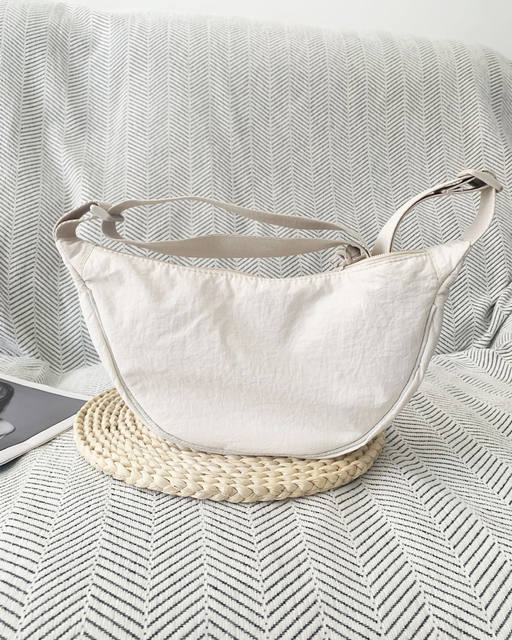 U Family's Same Cross-Border 2025 Summer Crossbody Bag Women's Trendy Dumpling Bag Nylon Lightweight Small Shoulder Bag Versatile Shoulder Bag detail 9