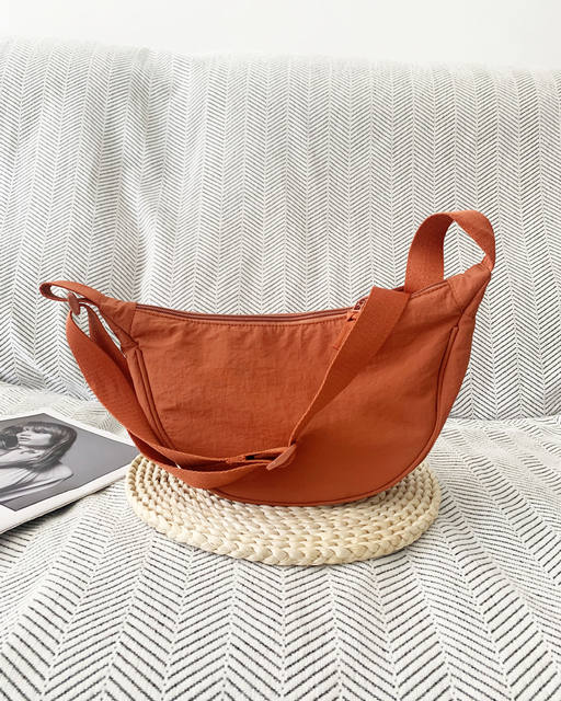 U Family's Same Cross-Border 2025 Summer Crossbody Bag Women's Trendy Dumpling Bag Nylon Lightweight Small Shoulder Bag Versatile Shoulder Bag detail 7