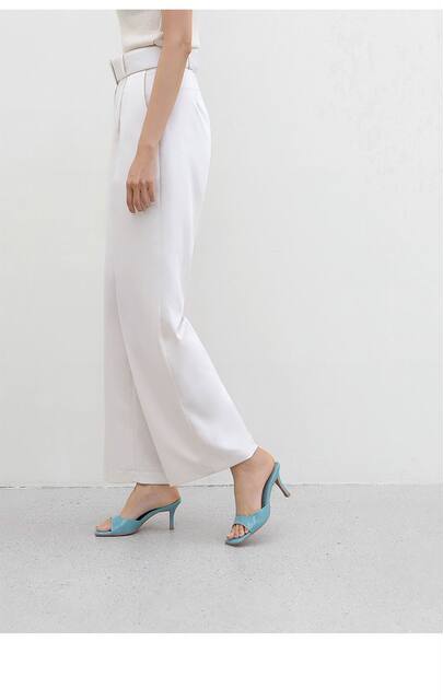 Patent Leather High Heel Sandals Women's 2023 Summer New British Style Square Heel plus size Women's Slippers detail 5