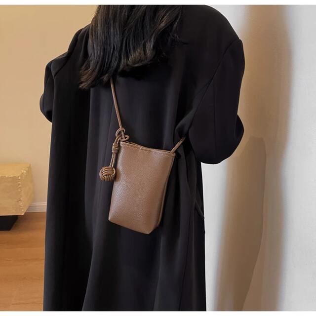 Versatile Literary and Artistic Small Fresh Small Ball Pendant Super Popular Crossbody Mobile Phone Bag Soft Leather Cute Mini Small Bag for Women detail 11