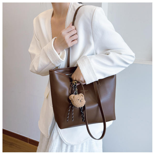 Cross-Border Retro Large-Capacity Bag for Women 2025 New Fashion Korean Niche Tote Bag Single Shoulder Armpit Bag Wholesale detail 12