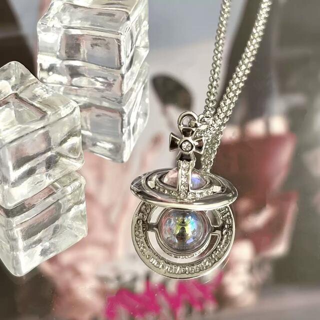 Empress Orb Medium Three-Dimensional Saturn Necklace Unisex High Version Mint Green 10m Pendant Ufo Clavicle Chain detail 4