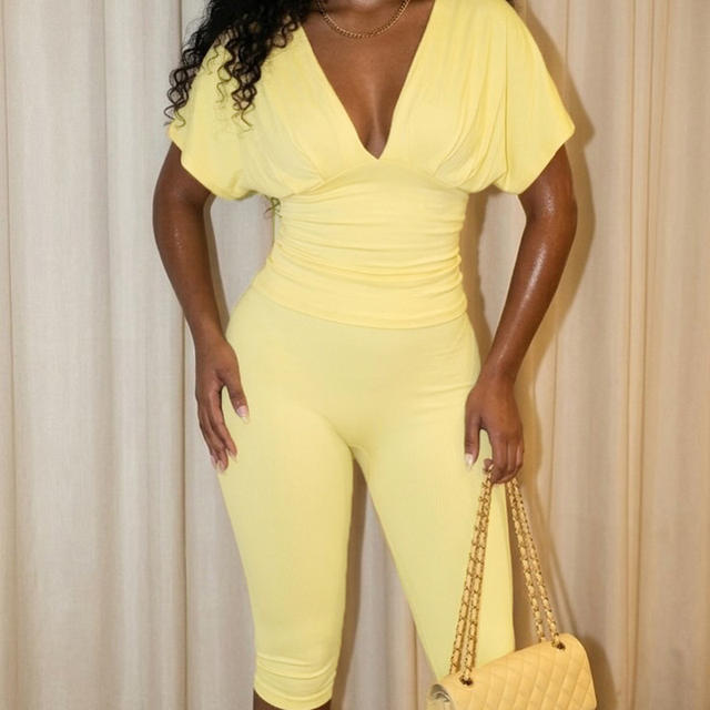 J26St224 European and American Style Cross-Border Women's Clothing Solid Color V-Neck Pleated Half-Sleeve Top and Tight-Fitting Cropped Pants Two-Piece Set detail 10
