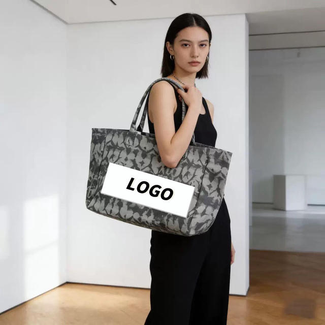 New High-End Tote Bag for Women, Large-Capacity Canvas Shoulder Bag, Commuting Yoga Fitness Handbag, Same Style for Men and Women detail 11