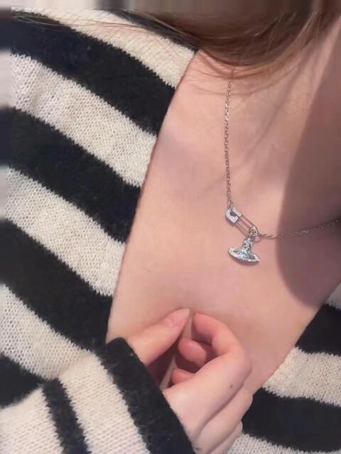 Empress Dowager Boutique Saturn Pin Necklace Girls New Entry Luxury Pape Pendant Niche High-end Clavicle Chain detail 8