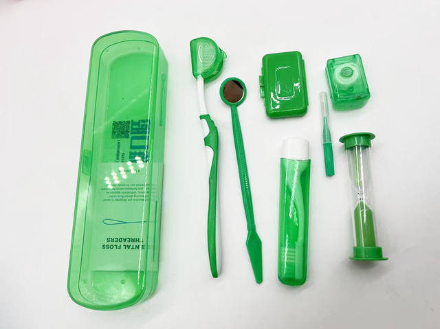 Orthodontic Oral Care Set Orthodontic Wax Toothbrush Dental Floss Oral Mirror Set Dental Clinic Gift Eight-Piece Set detail 3