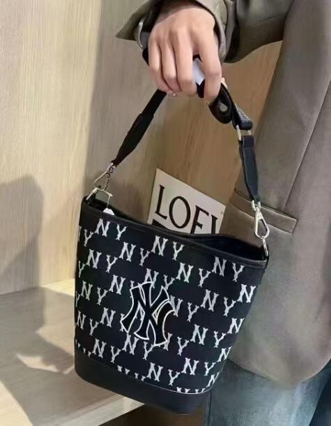 Mlb Bucket Bag 2025 New Model Ny Embroidered Women's Daily Fashion Versatile Large Capacity Lightweight Shoulder Crossbody Bag detail 6